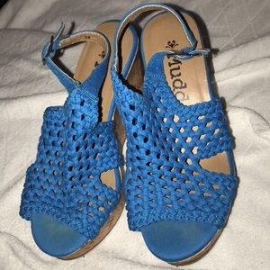 Blue cork wedges